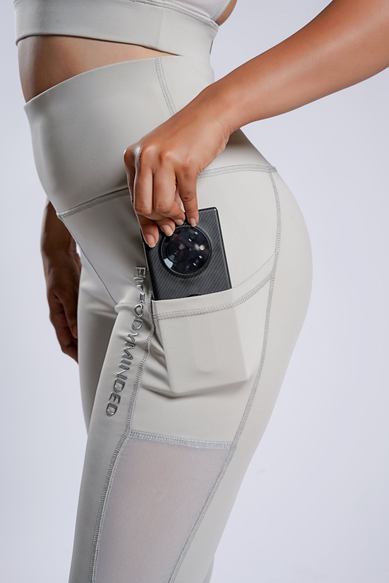 Premium Girl On The Run Mesh Leggings - Grey