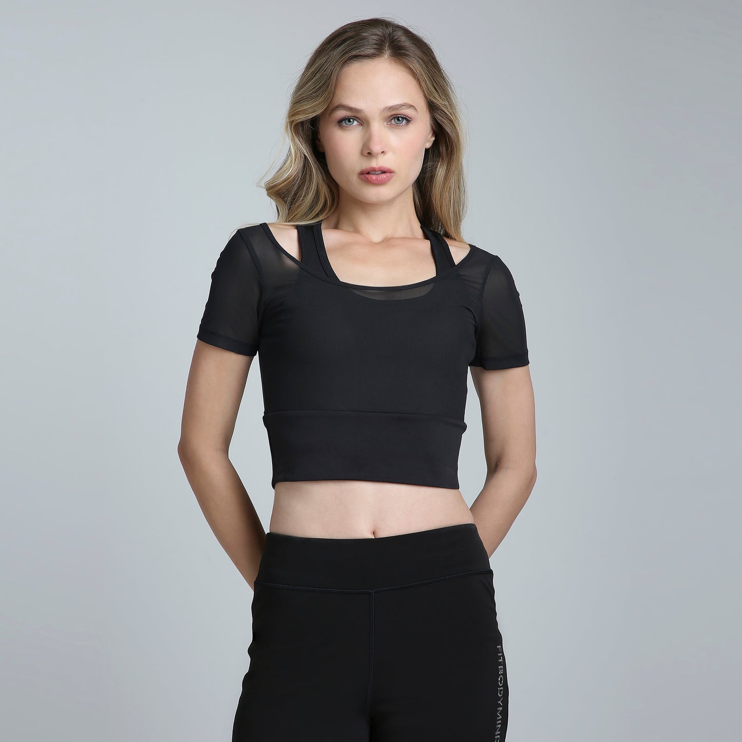 HYBRID MESH BLACK TEE