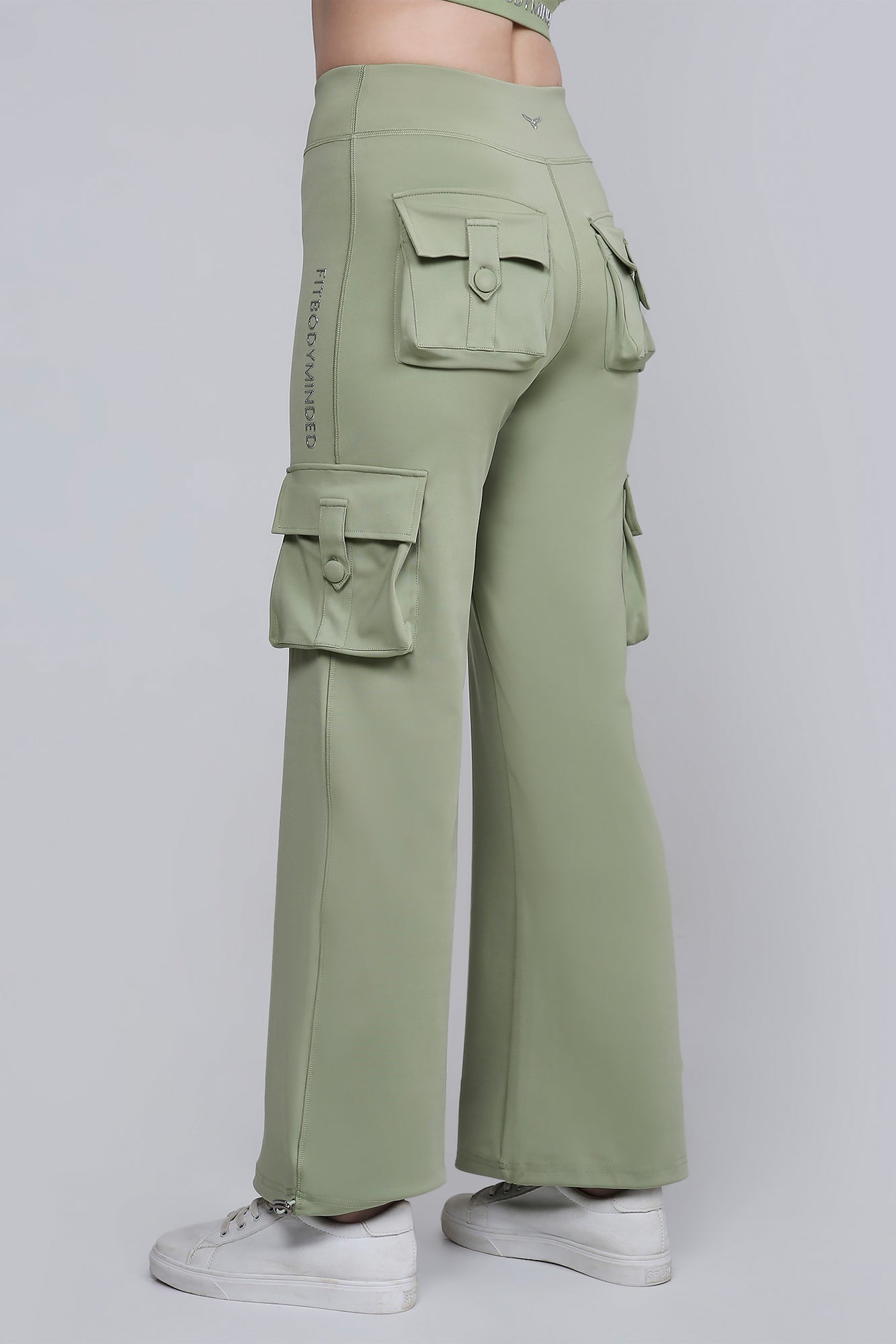 HYBRID CARGO PANTS - MATCHA